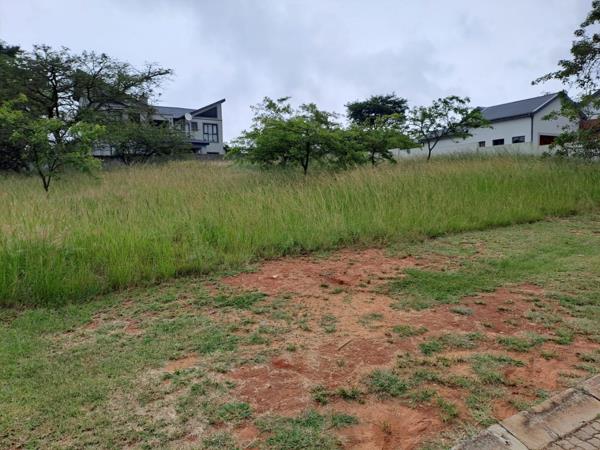 1 030 m² Land