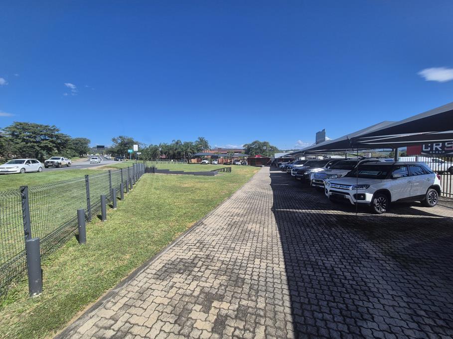 1 526 m² Retail Space