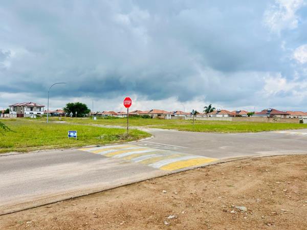 928 m² Land