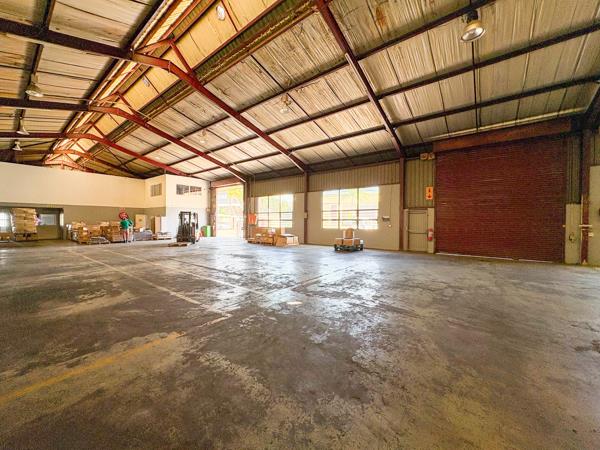 1 100 m² Industrial space