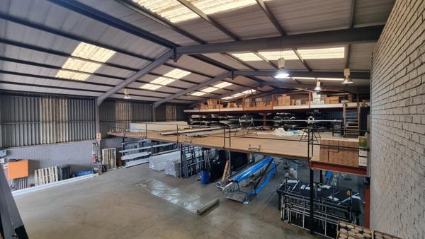 700 m² Industrial space