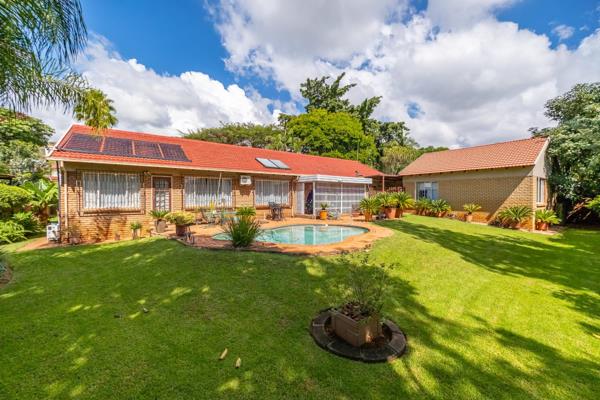 6 Bedroom House
