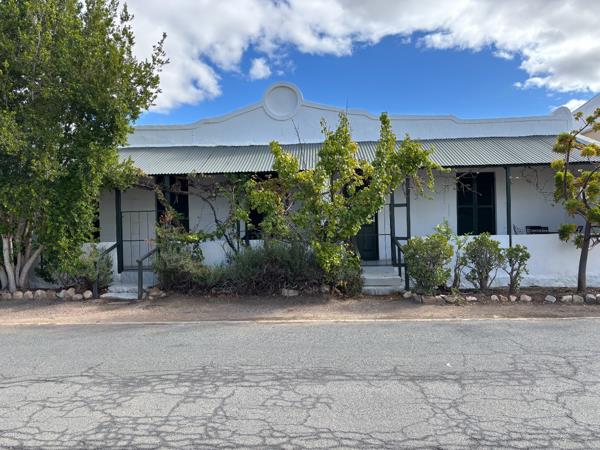 6 Bedroom House