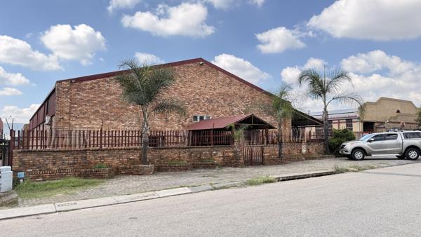 1 350 m² Industrial space