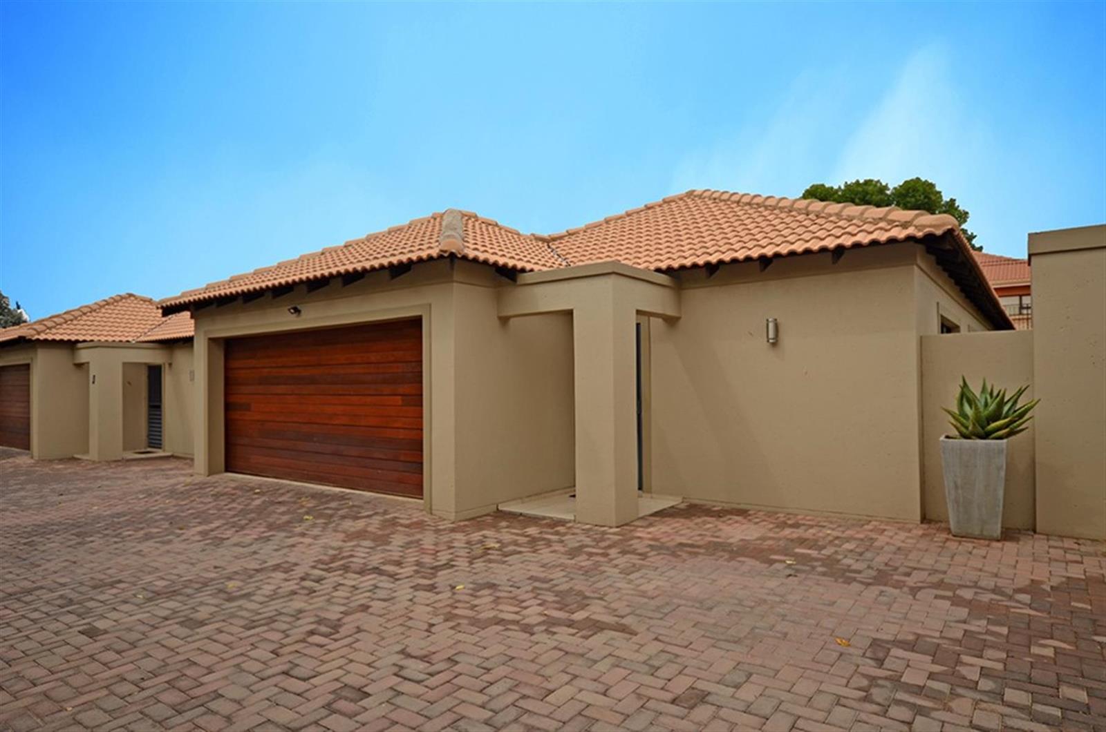 3 Bedroom Townhouse in Linden