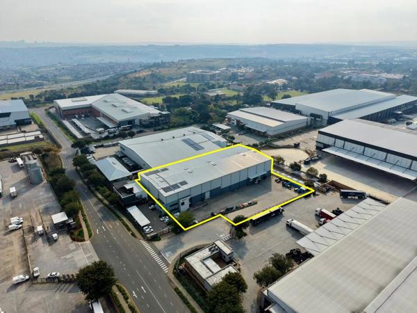 3 280 m² Industrial space