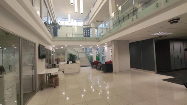 541 m² Office Space
