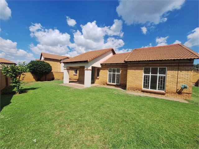 3 Bedroom Townhouse in Noordwyk
