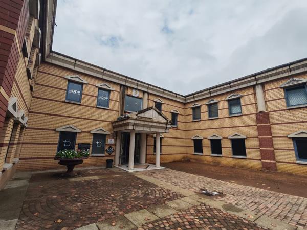 328 m² Commercial space