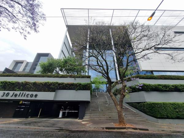 561 m² Office Space