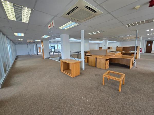 2 414 m² Office Space