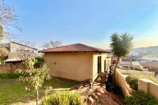 3 Bedroom Townhouse in Oakdene