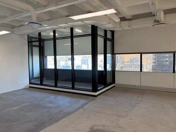 1 912 m² Office Space