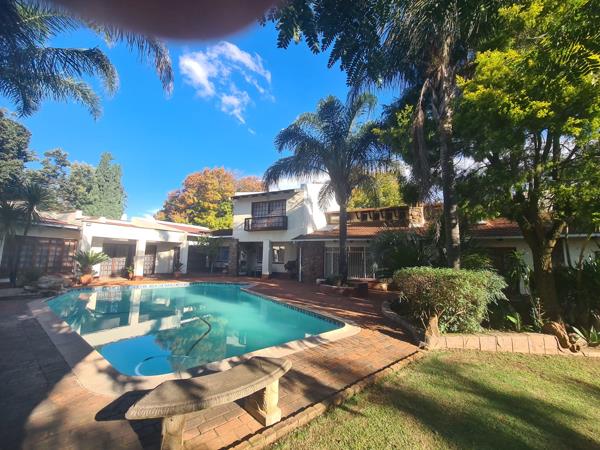 8 Bedroom House