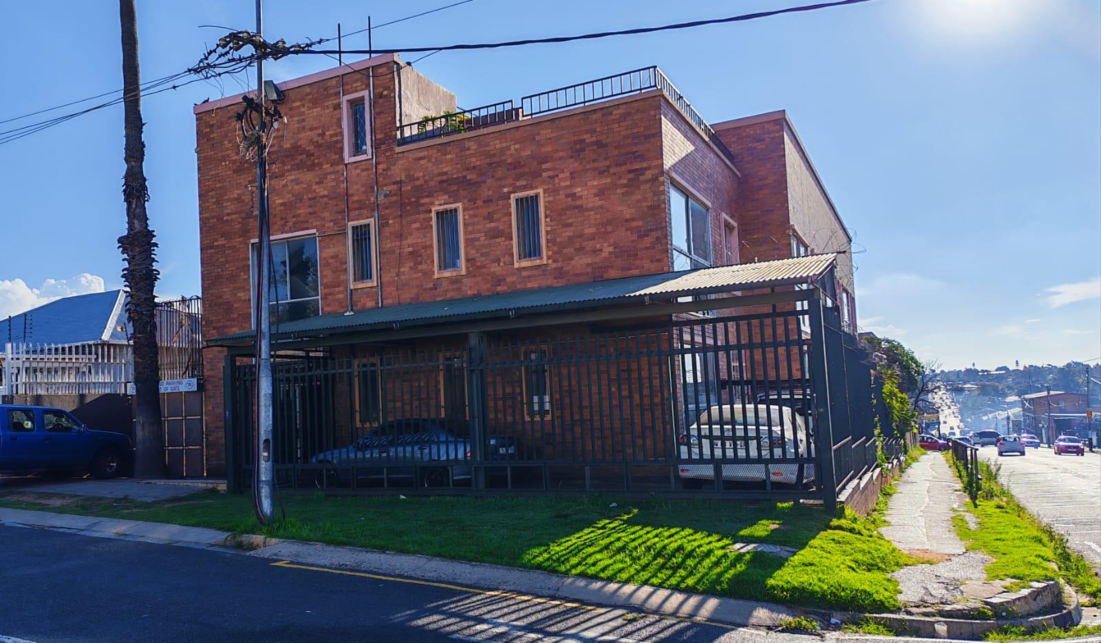 11 Bedroom Apartment in Rosettenville