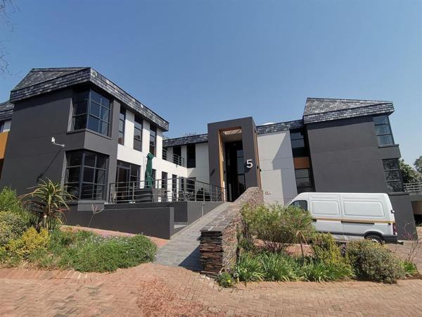 242 m² Commercial space
