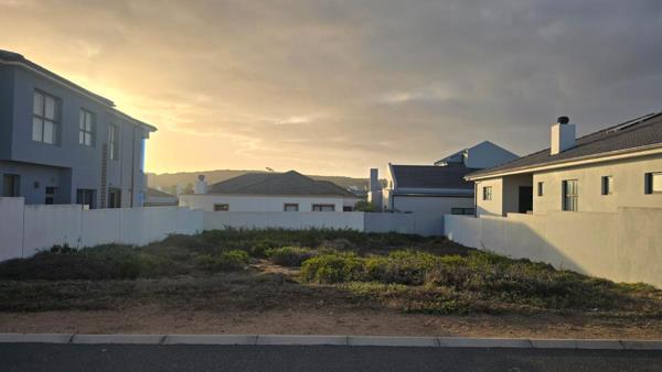 354 m² Land