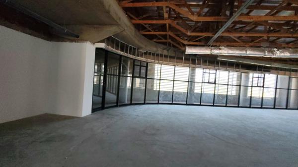 1 070 m² Office Space