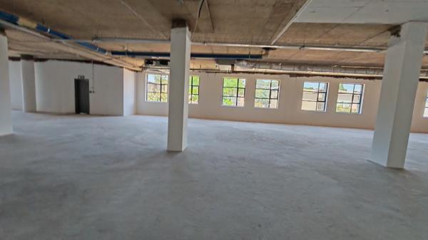 1 179 m² Office Space