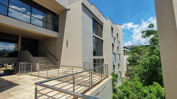642 m² Office Space