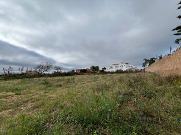 1 575 m² Land