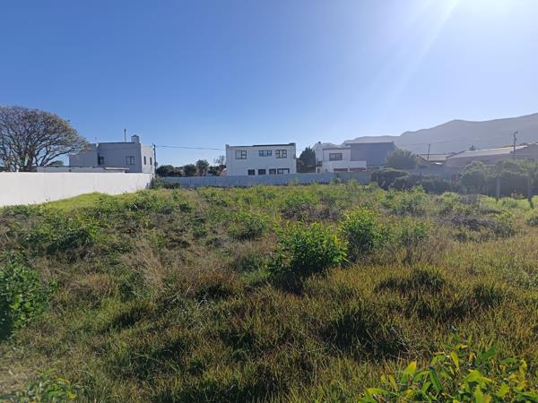 1 026 m² Land