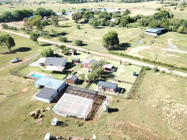 4.3 ha Smallholding