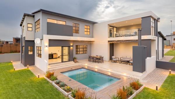 5 Bedroom House