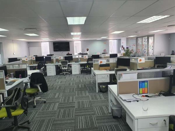 390 m² Office Space