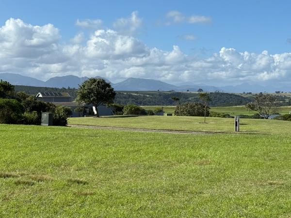1 144 m² Land