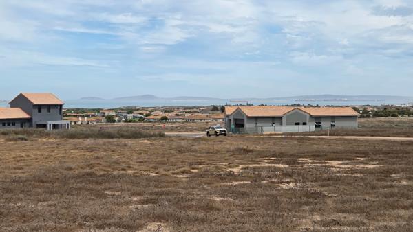 685 m² Land