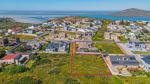1 145 m² Land