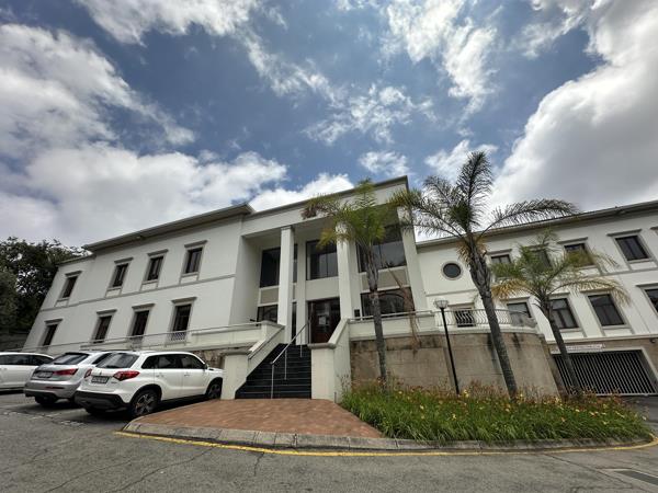 1 627 m² Commercial space