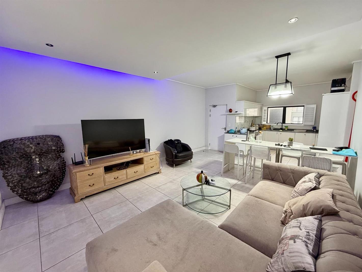 2 Bedroom Apartment in The Polofields