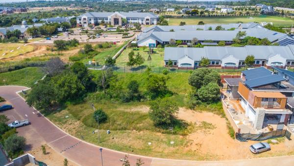 998 m² Land