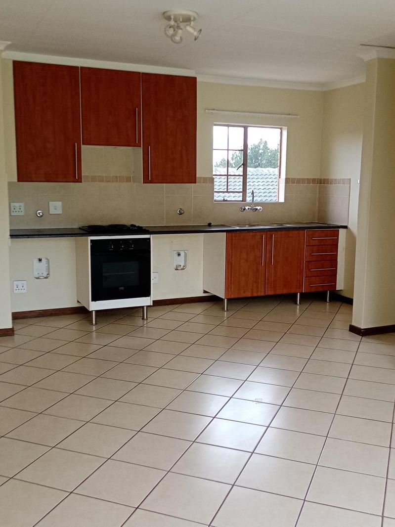 3 Bedroom Apartment in Equestria