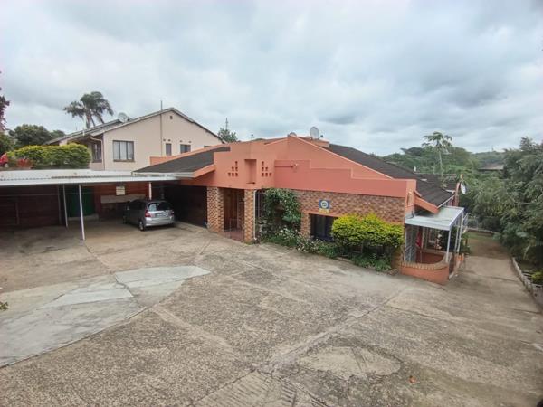 6 Bedroom House
