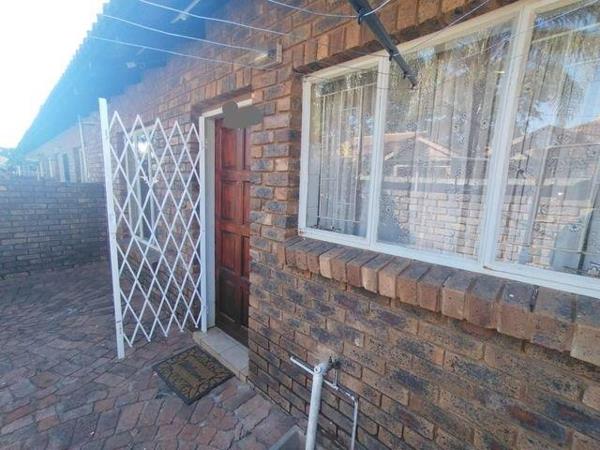 2 Bedroom Simplex