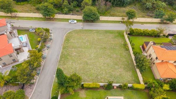 878 m² Land