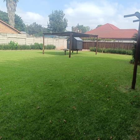 0.5 Bedroom Garden Cottage