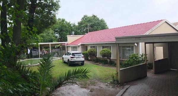 5 Bedroom House