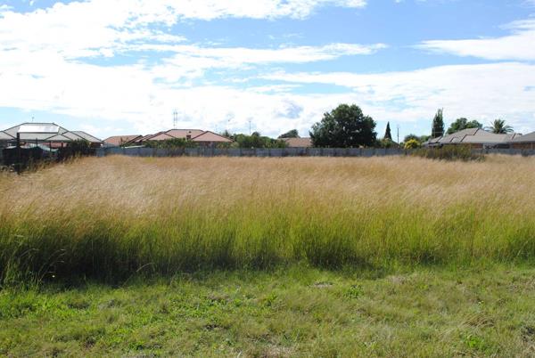 1 214 m² Land