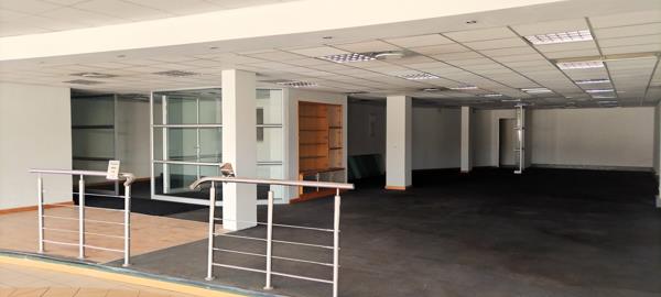 1 570 m² Commercial space