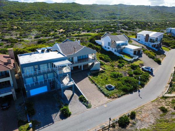 6 Bedroom House