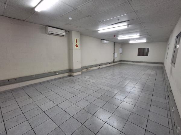 678 m² Commercial space