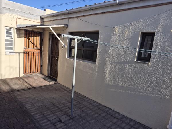 1 Bedroom Garden Cottage