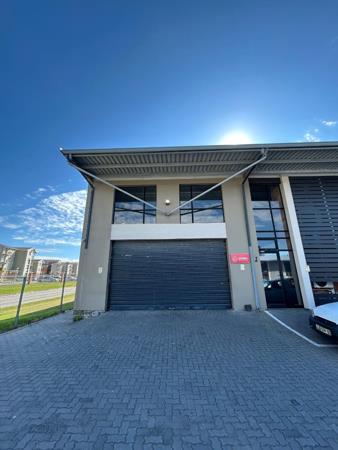 235 m² Commercial space