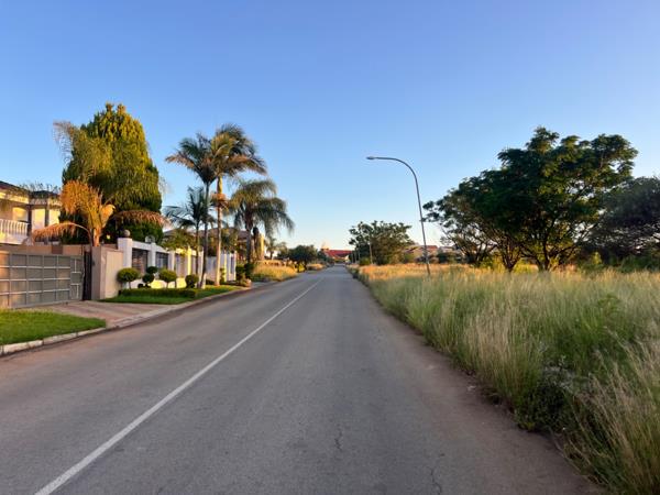 1 000 m² Land