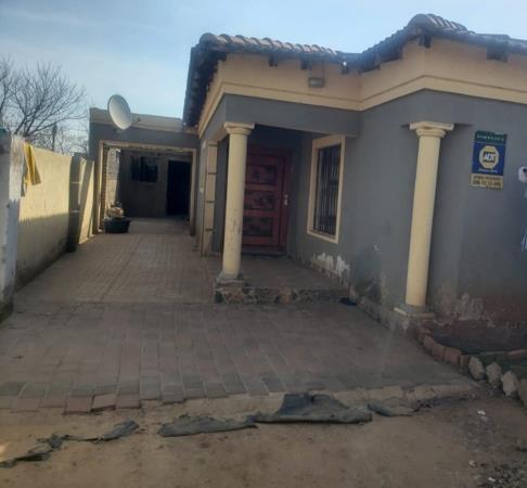 2 Bedroom House
