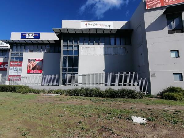 371 m² Retail Space